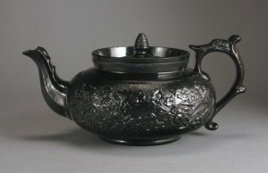 Black basalt teapot with beehive finial. Probably by Cyples. 111mm High. c.1825-1845. AP/553.