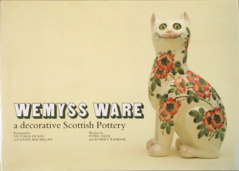 Wemyss Ware a decorative Scottish Pottery book. WEMYS.1986.Dav
