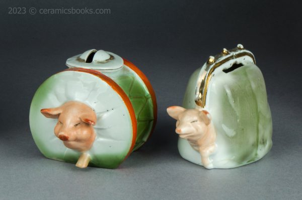 German porcelain pig moneyboxes. Group. AP/1689, AP/1421. Reverse.
