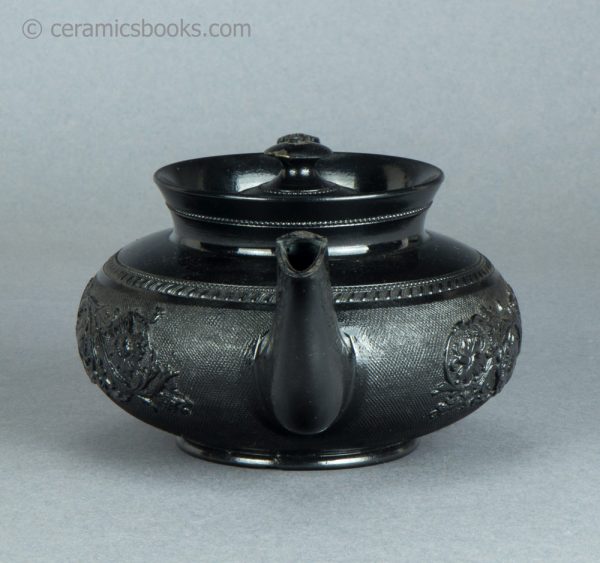 Black basalt teapot. Cyples. c.1820-1834. Front. AP/100.